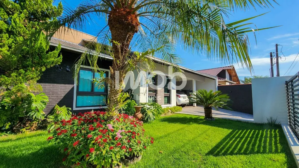 Casa, 3 quartos, 143 m² - Foto 1