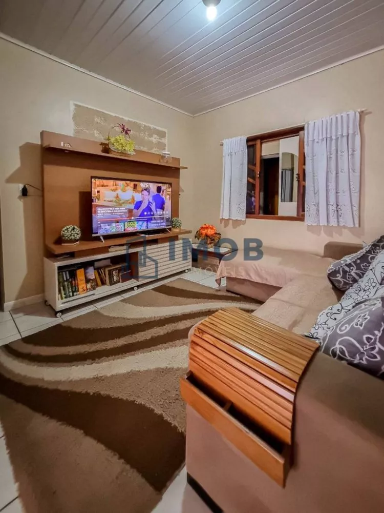 Casa à venda com 3 quartos, 210m² - Foto 3