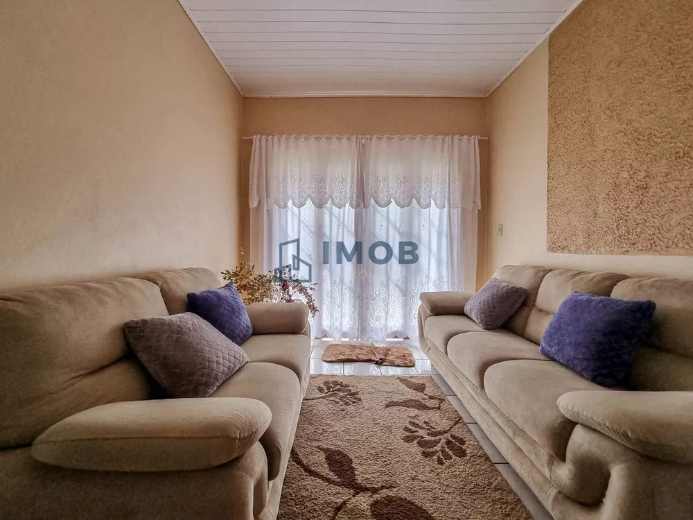Casa à venda com 3 quartos, 210m² - Foto 2