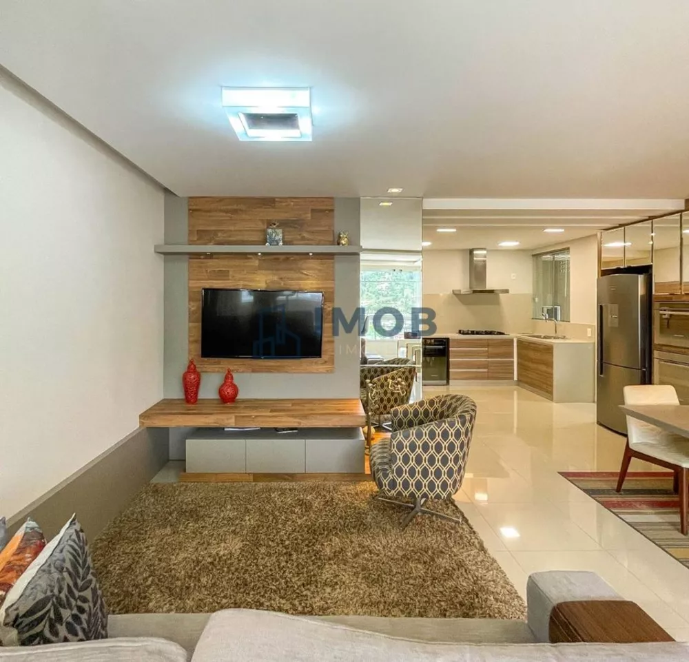 Apartamento à venda com 3 quartos, 121m² - Foto 3