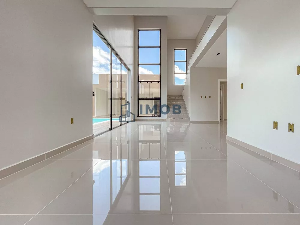 Casa à venda com 3 quartos, 269m² - Foto 3