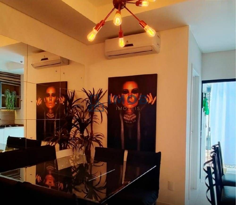Casa à venda com 2 quartos, 86m² - Foto 1