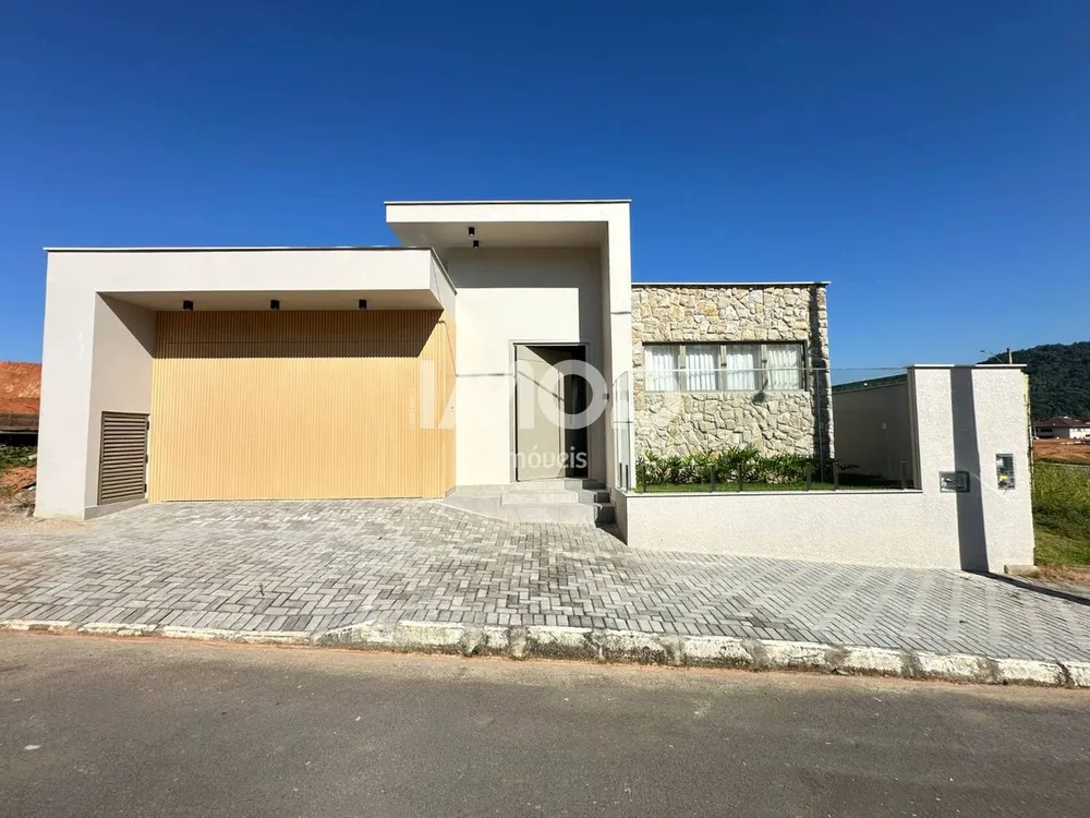 Casa, 3 quartos, 182 m² - Foto 1