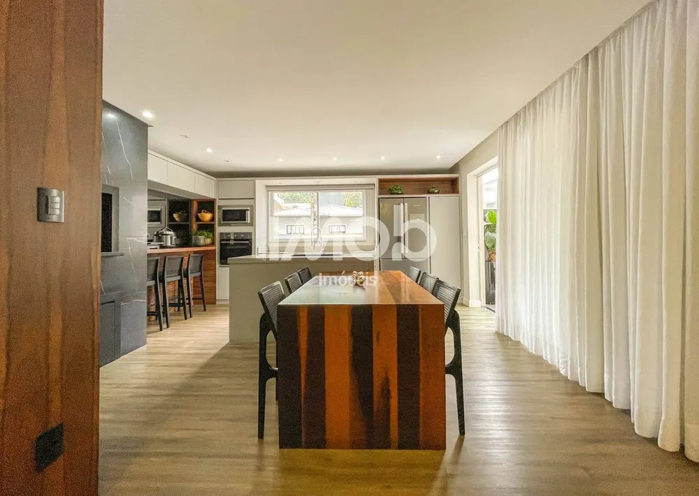 Apartamento, 3 quartos, 150 m² - Foto 2