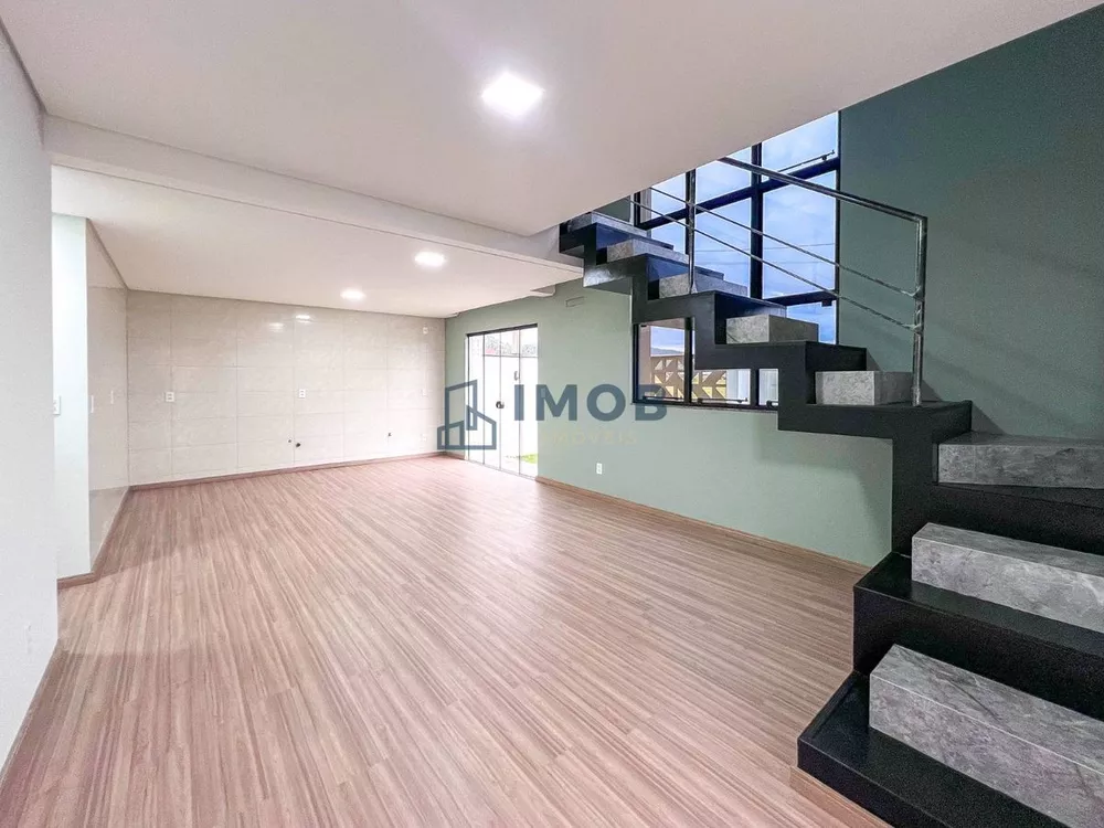 Casa à venda com 3 quartos, 158m² - Foto 4