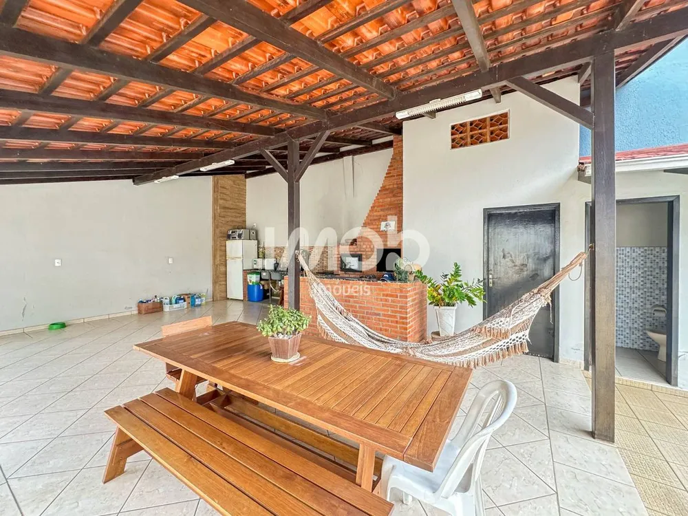 Casa, 4 quartos, 241 m² - Foto 3
