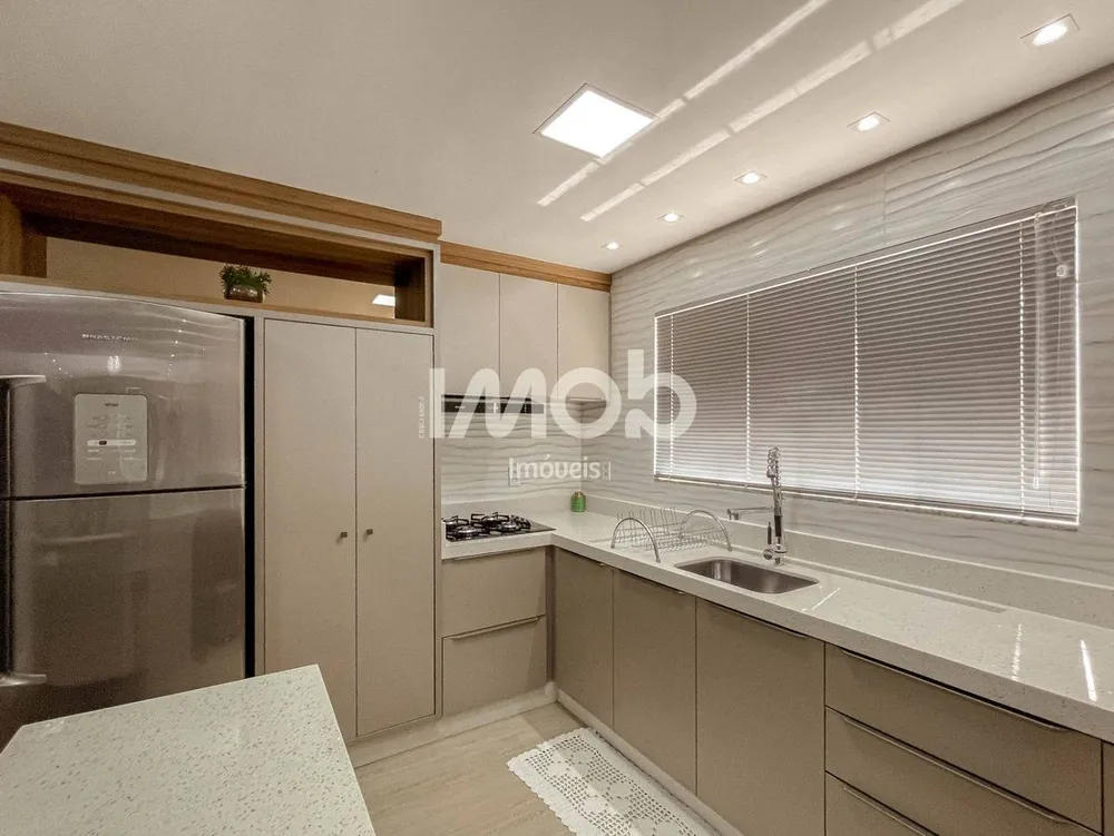Casa, 3 quartos, 198 m² - Foto 4