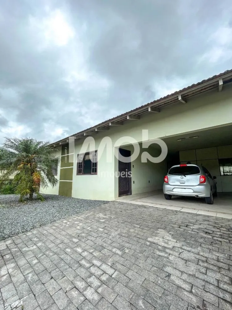 Casa, 3 quartos, 212 m² - Foto 1