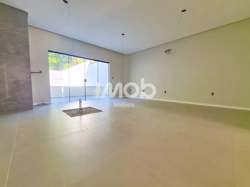 Casa, 4 quartos, 235 m² - Foto 3