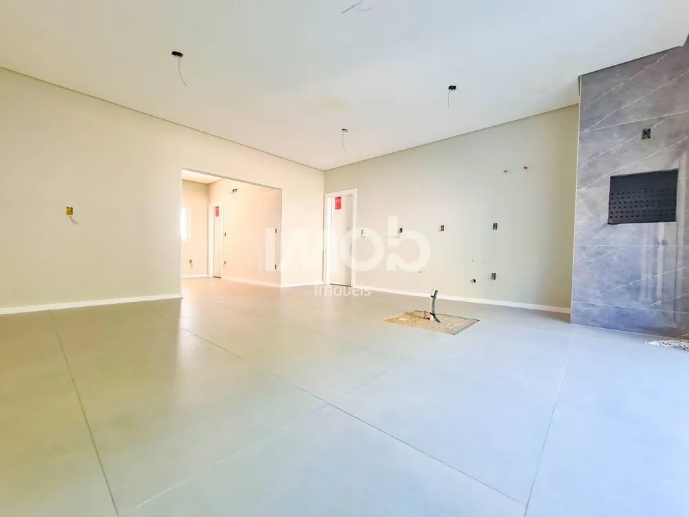 Casa, 4 quartos, 235 m² - Foto 2