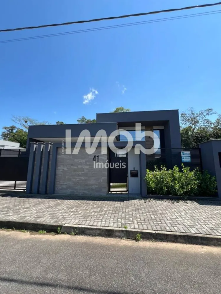 Casa, 3 quartos, 242 m² - Foto 2