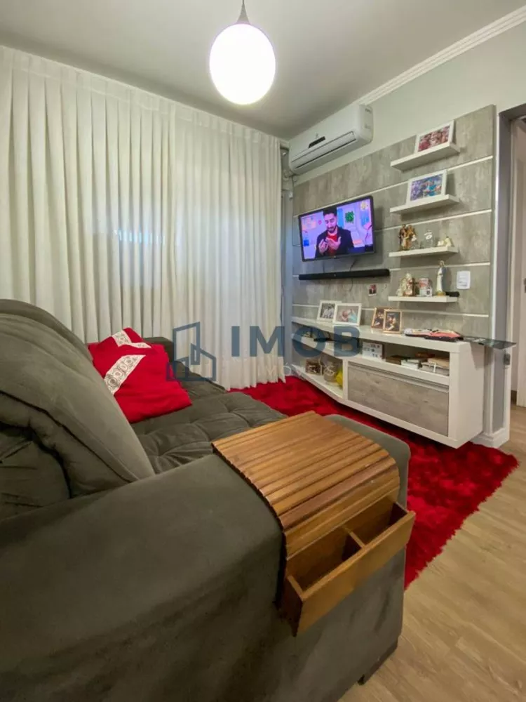 Apartamento à venda com 2 quartos, 75m² - Foto 2