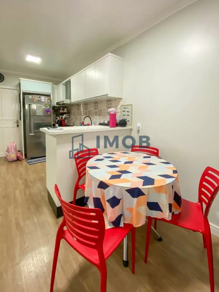 Apartamento à venda com 2 quartos, 75m² - Foto 4