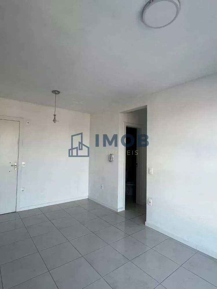 Apartamento à venda com 2 quartos, 48m² - Foto 2