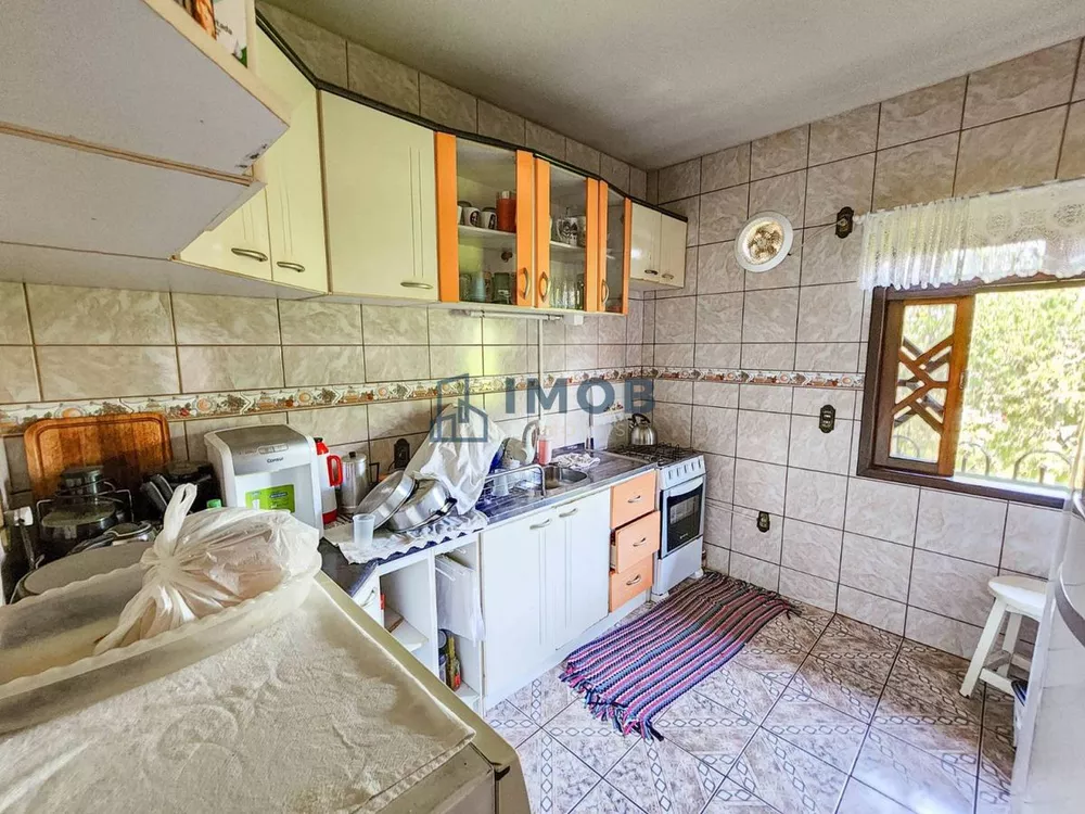 Casa à venda com 6 quartos, 303m² - Foto 4