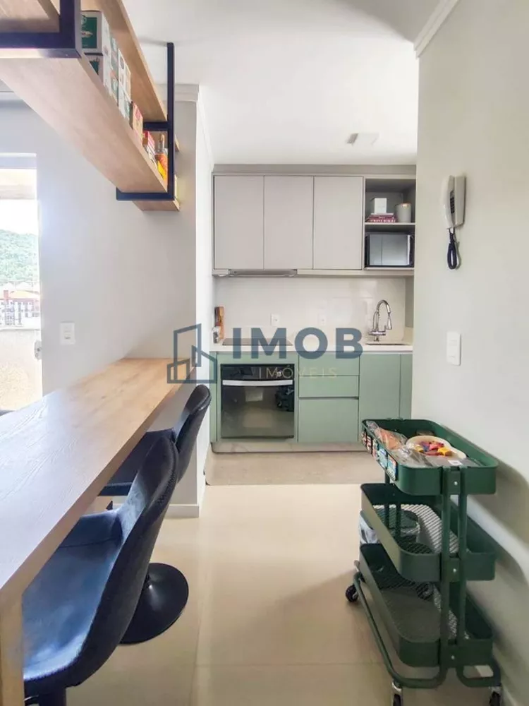 Apartamento à venda com 2 quartos, 78m² - Foto 4