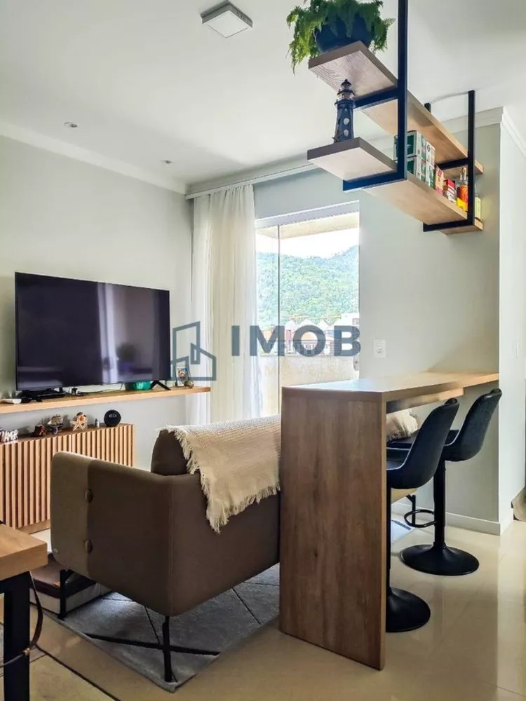 Apartamento à venda com 2 quartos, 78m² - Foto 3