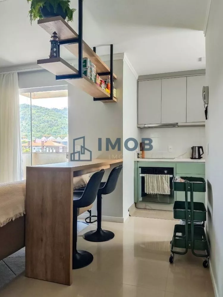 Apartamento à venda com 2 quartos, 78m² - Foto 1