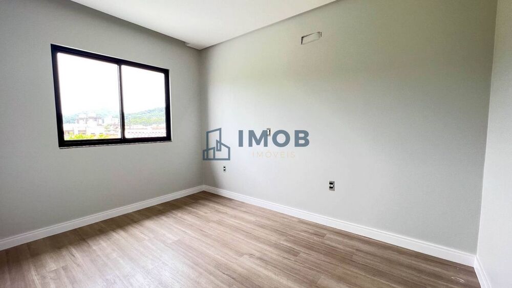 Casa à venda com 3 quartos, 138m² - Foto 3
