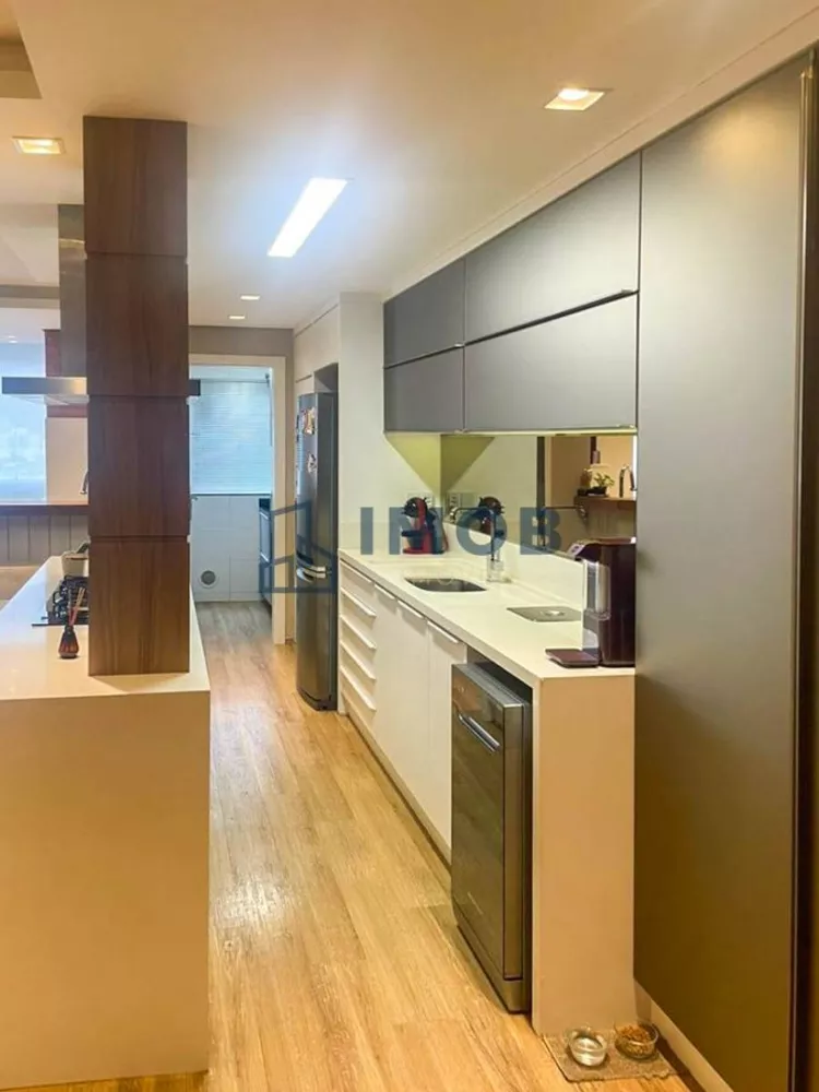 Apartamento à venda com 2 quartos, 77m² - Foto 6