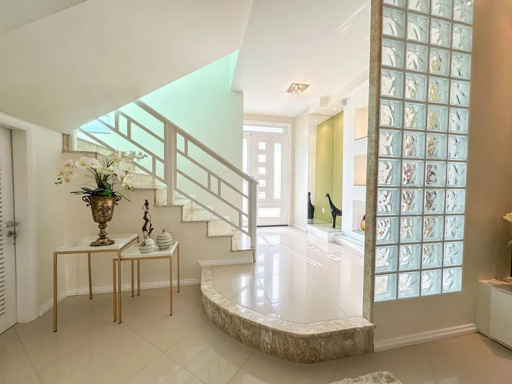 Casa, 3 quartos, 289 m² - Foto 2