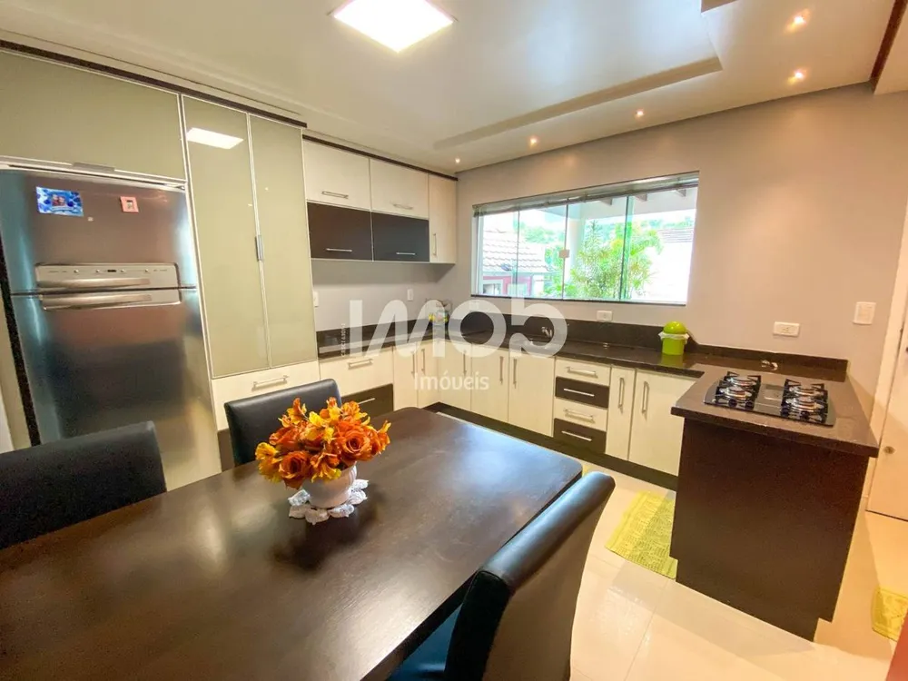 Casa, 3 quartos, 320 m² - Foto 1