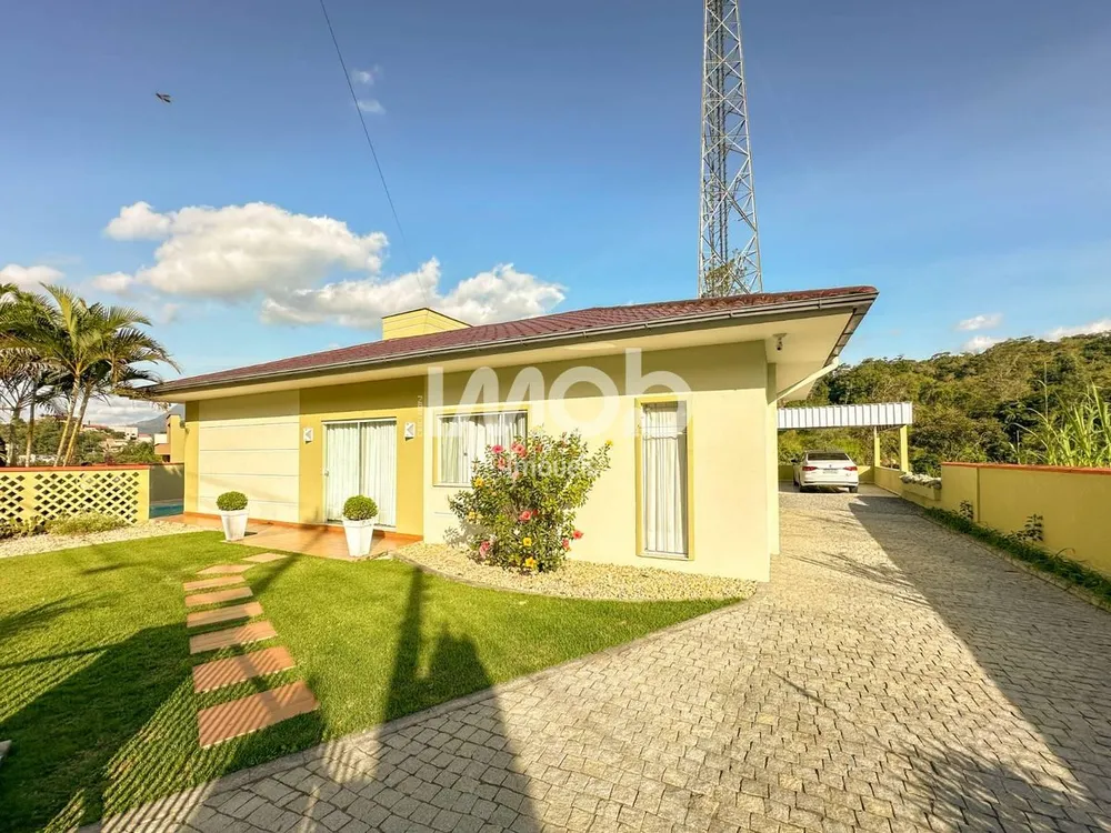 Casa, 4 quartos, 232 m² - Foto 1
