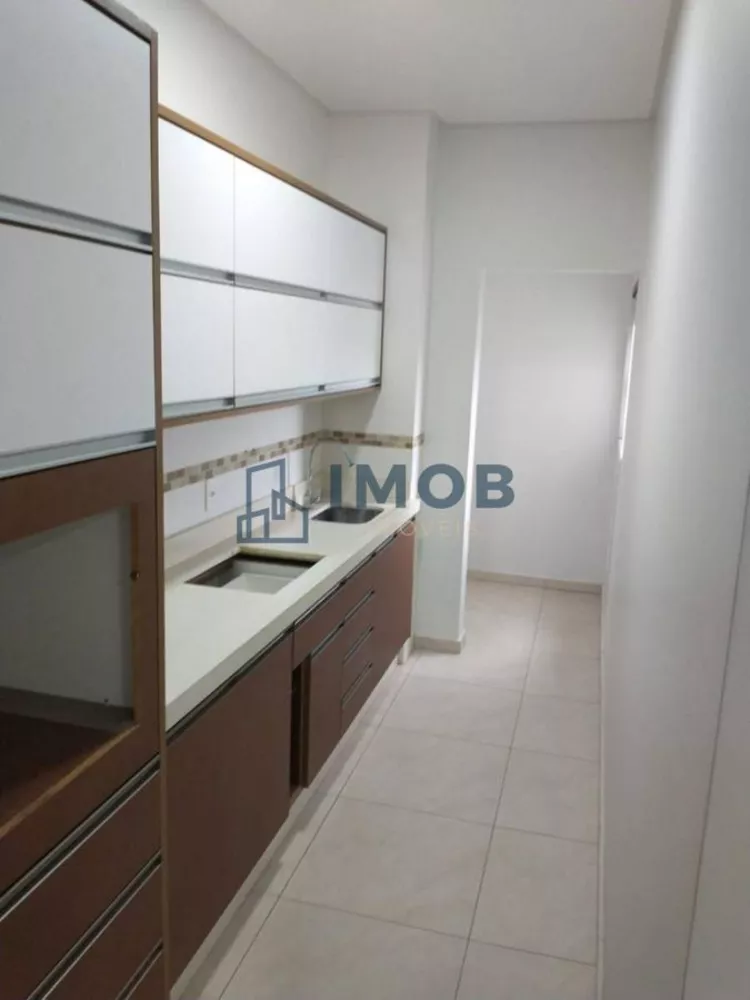 Apartamento à venda com 2 quartos, 68m² - Foto 2