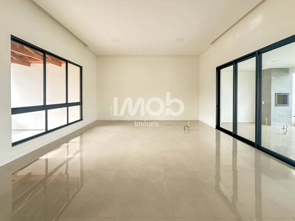 Casa, 3 quartos, 197 m² - Foto 2