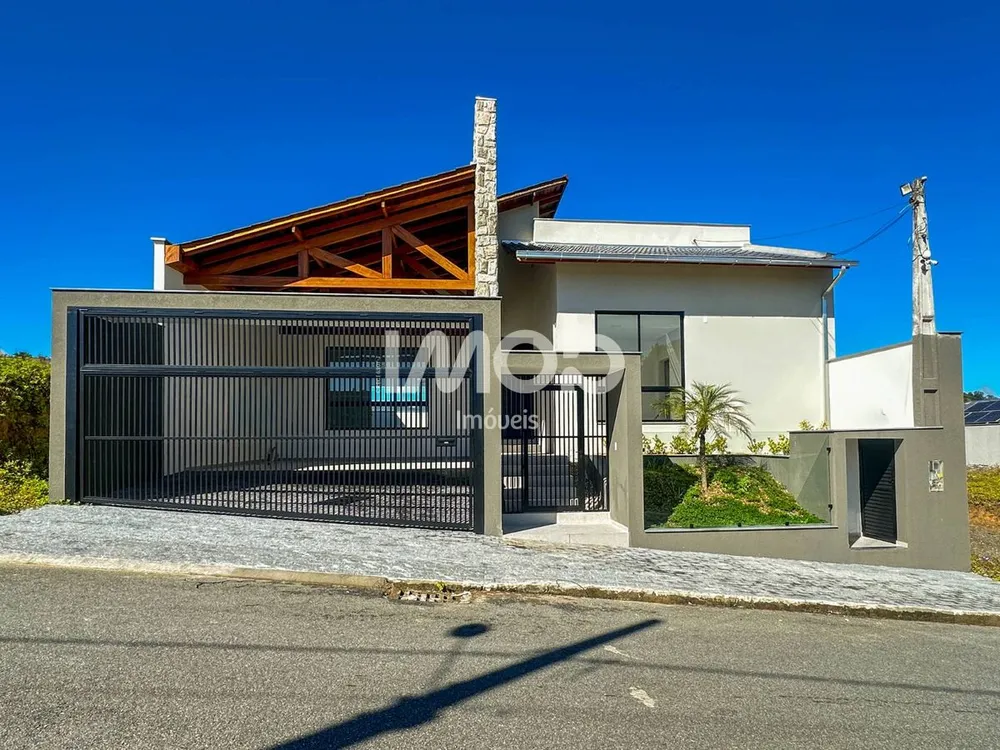 Casa, 3 quartos, 197 m² - Foto 1