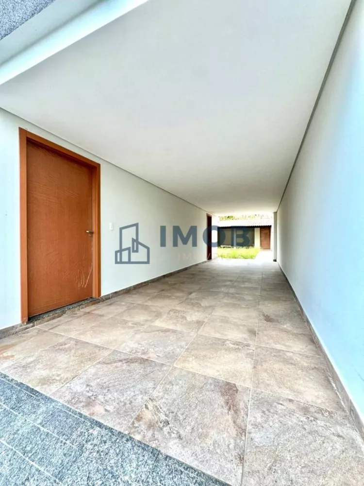 Casa à venda com 2 quartos, 135m² - Foto 2