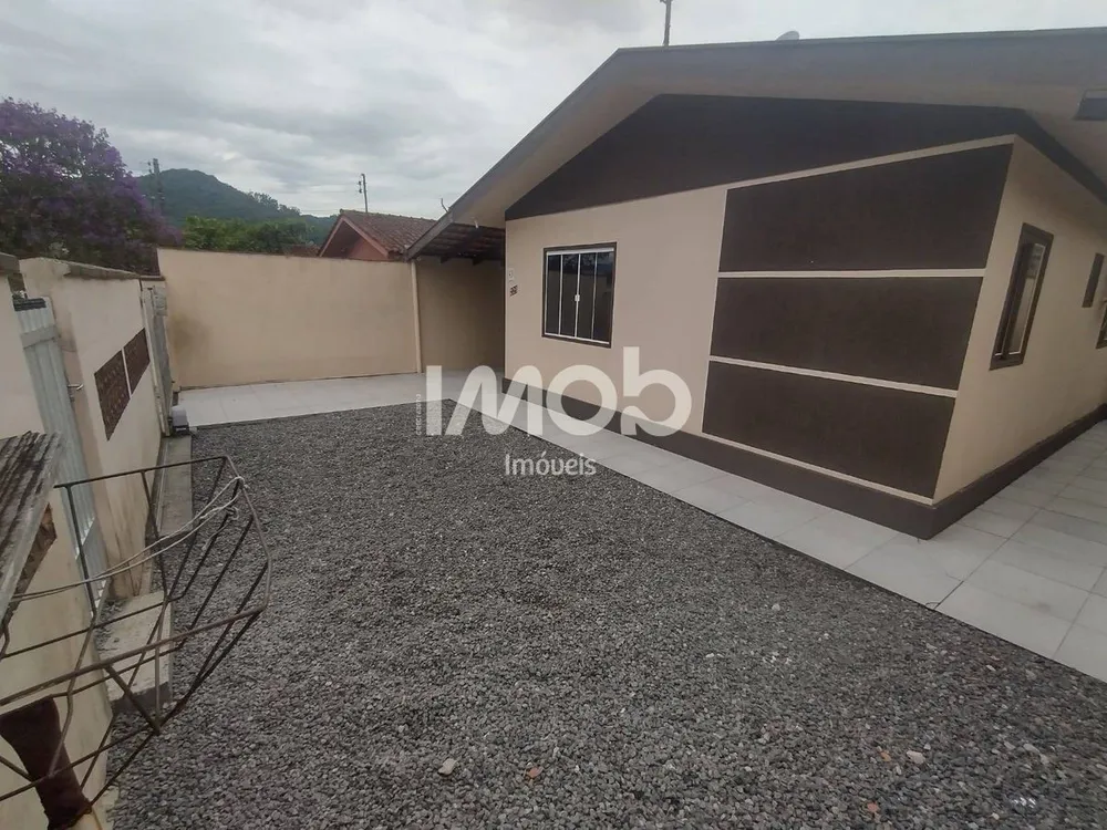 Casa, 2 quartos, 72 m² - Foto 1