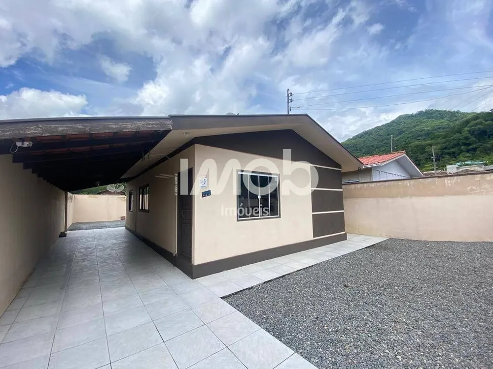 Casa, 2 quartos, 72 m² - Foto 1