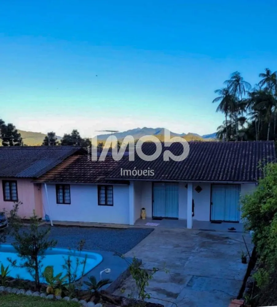 Casa, 5 quartos, 112 m² - Foto 1
