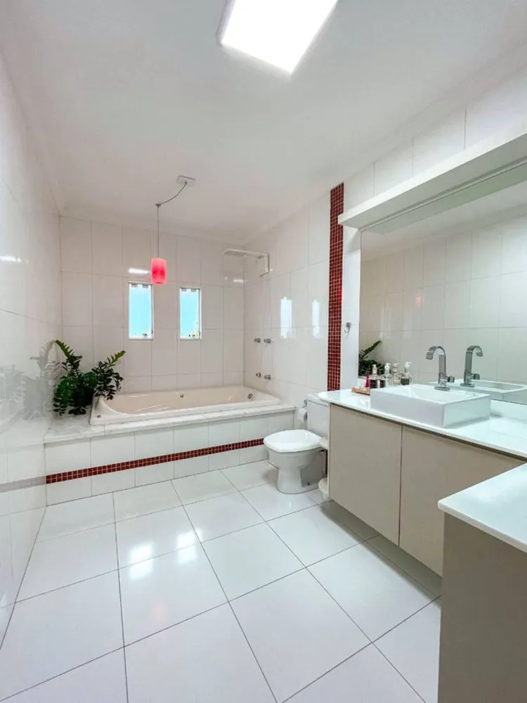 Casa, 4 quartos, 240 m² - Foto 8