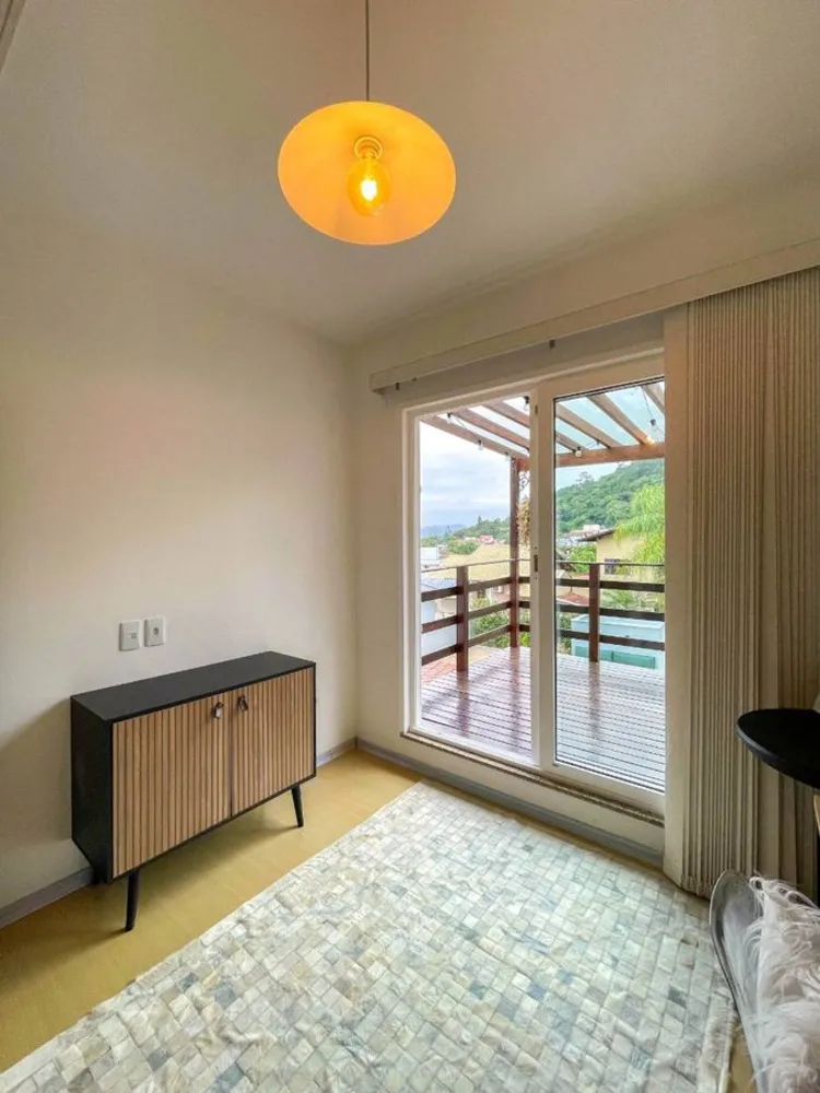 Casa, 4 quartos, 240 m² - Foto 10