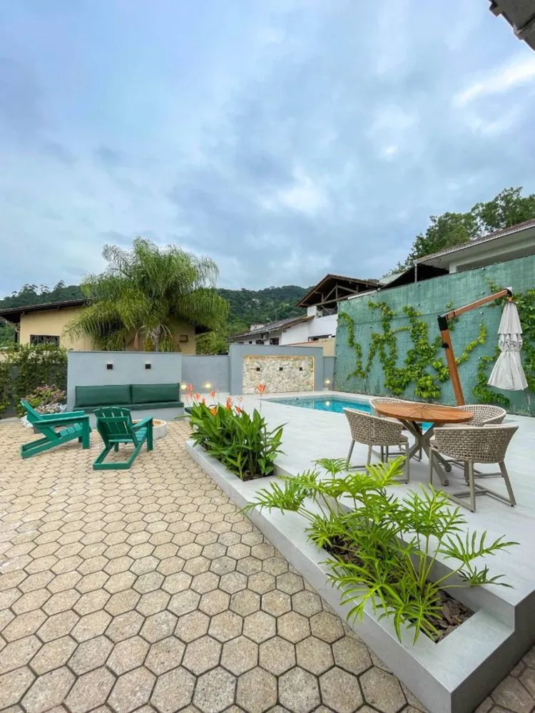 Casa, 4 quartos, 240 m² - Foto 13