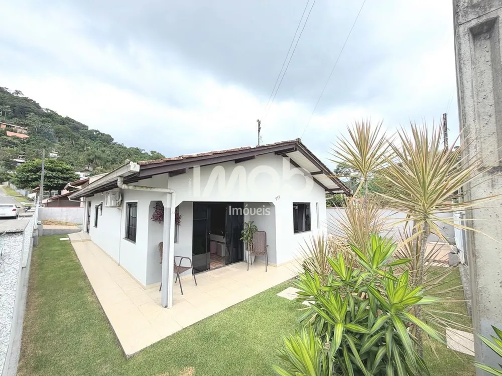 Casa, 2 quartos, 200 m² - Foto 1
