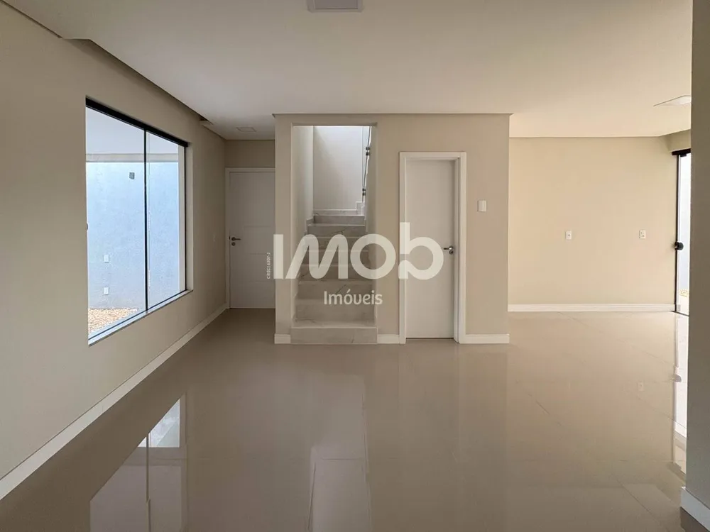 Casa, 3 quartos, 130 m² - Foto 1