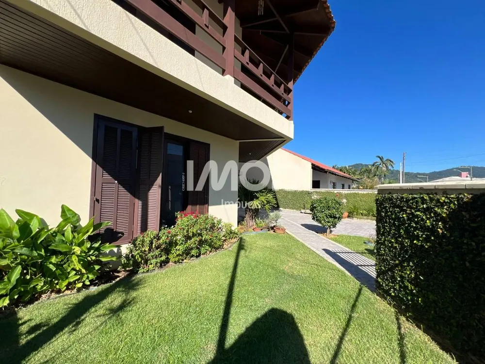 Casa, 4 quartos, 282 m² - Foto 1