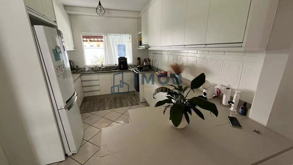 Casa à venda com 4 quartos, 311m² - Foto 6