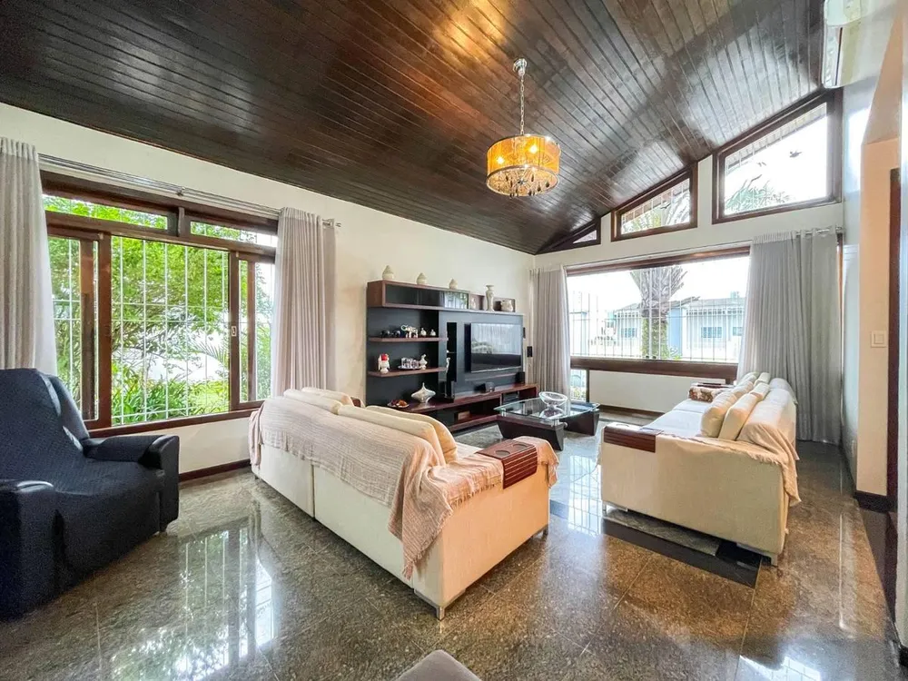 Casa, 6 quartos, 352 m² - Foto 2