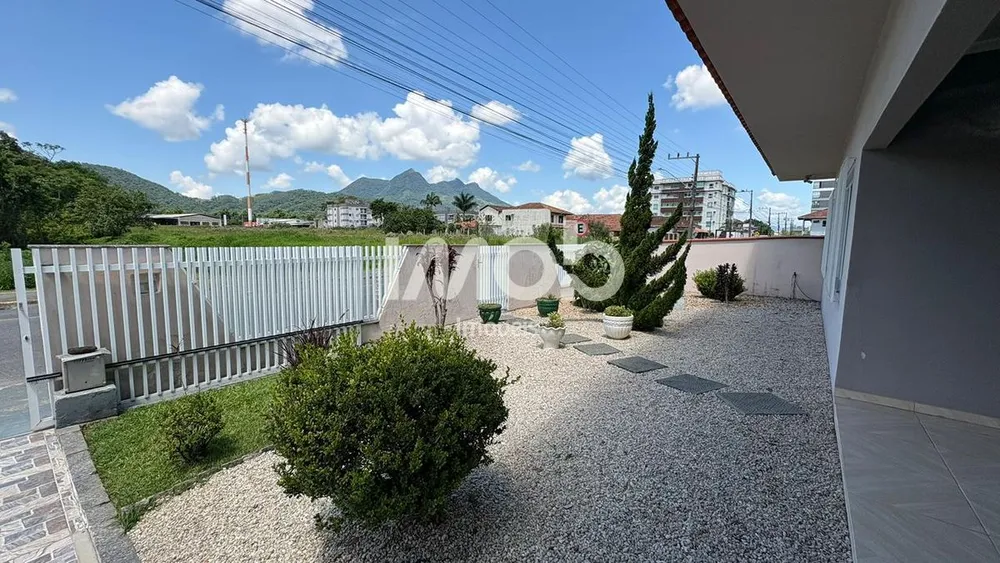 Casa, 3 quartos, 180 m² - Foto 1