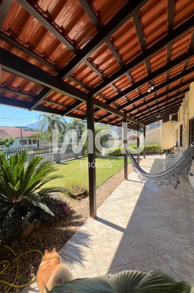 Casa, 4 quartos, 214 m² - Foto 2
