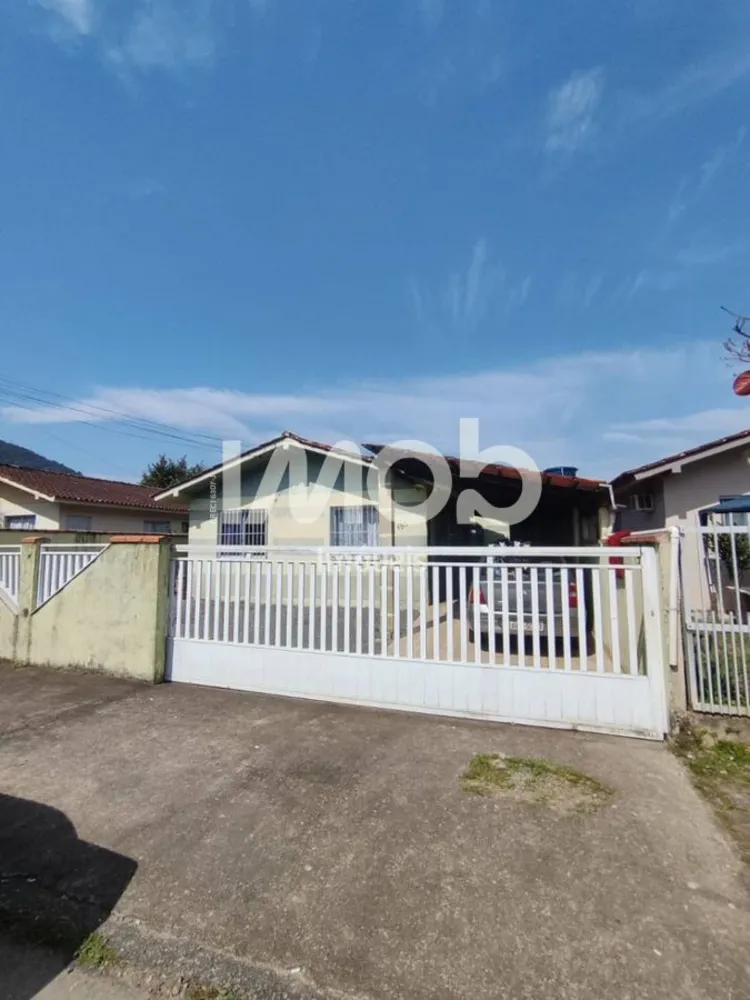 Casa, 4 quartos, 155 m² - Foto 1