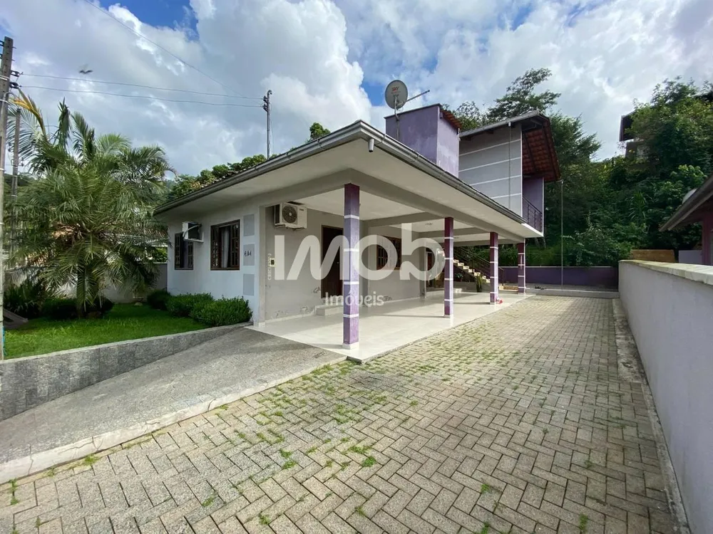 Casa, 4 quartos, 209 m² - Foto 1