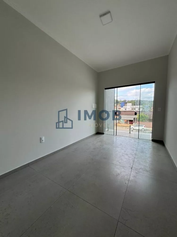 Casa à venda com 2 quartos, 80m² - Foto 4