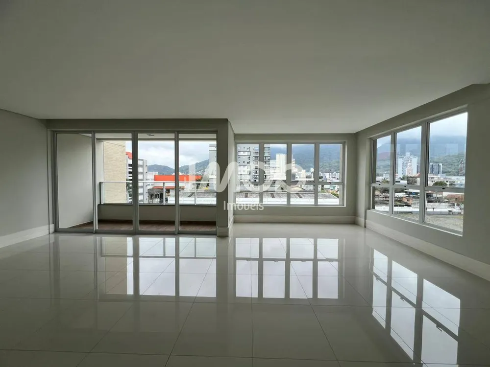 Apartamento, 3 quartos, 181 m² - Foto 1