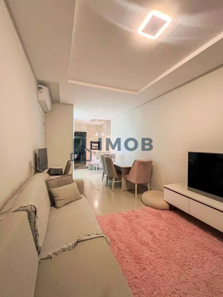 Casa à venda com 2 quartos, 90m² - Foto 1