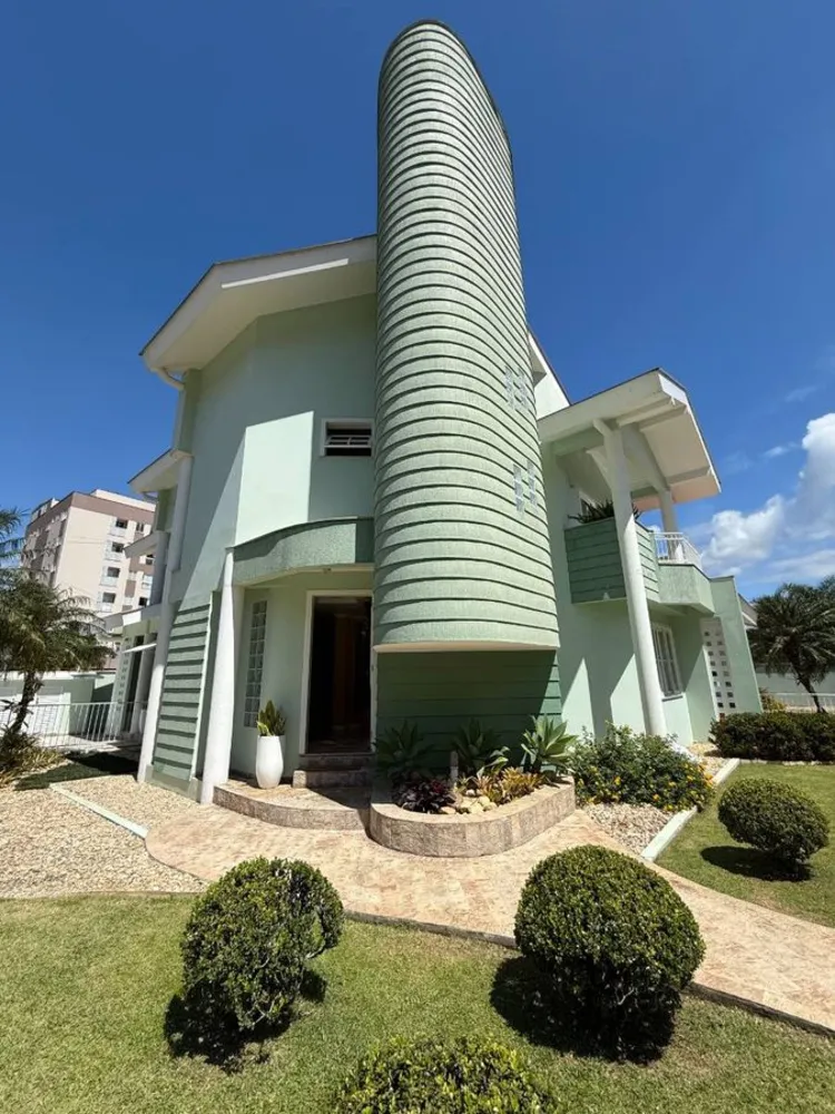 Casa, 3 quartos, 256 m² - Foto 1